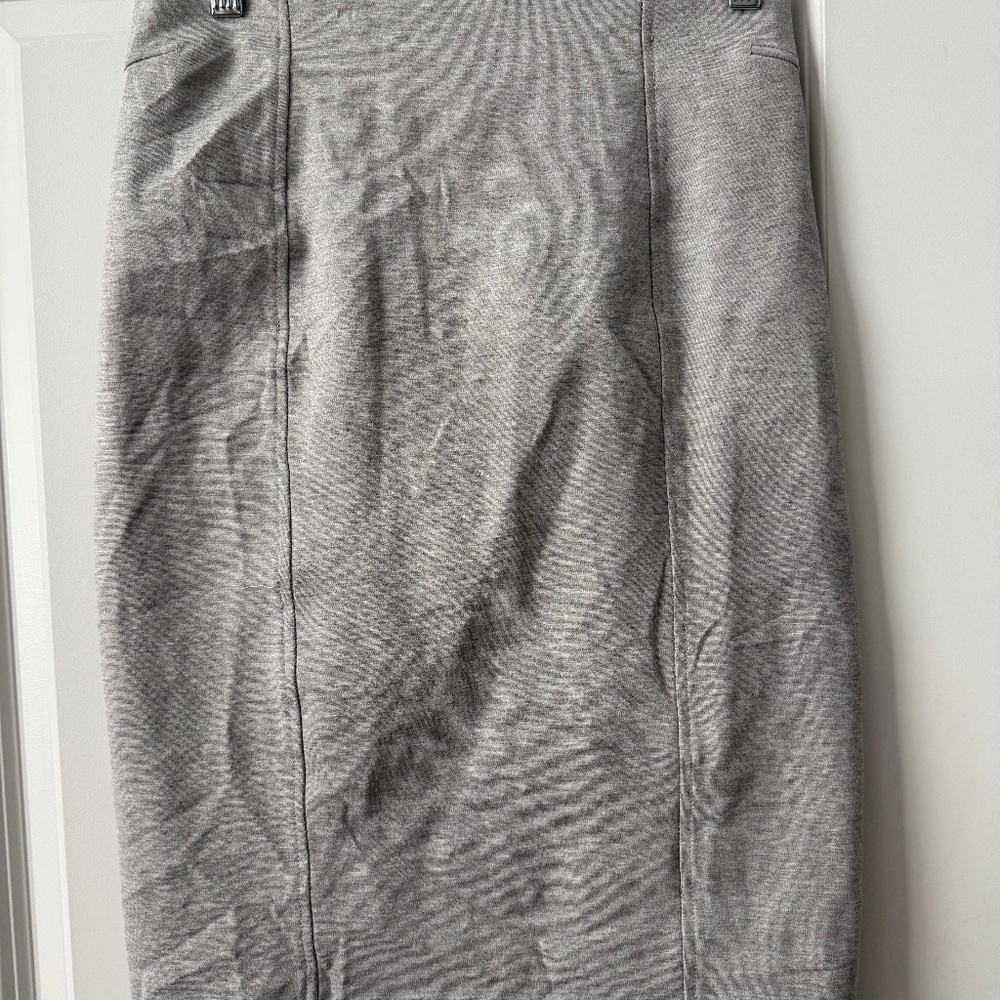 Women’s Light Gray Pull On Casual Knit Midi Knee Length Skirt Size S